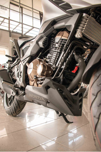 Honda Cb 300 Gris 0km 2025 - Honda Resonancias