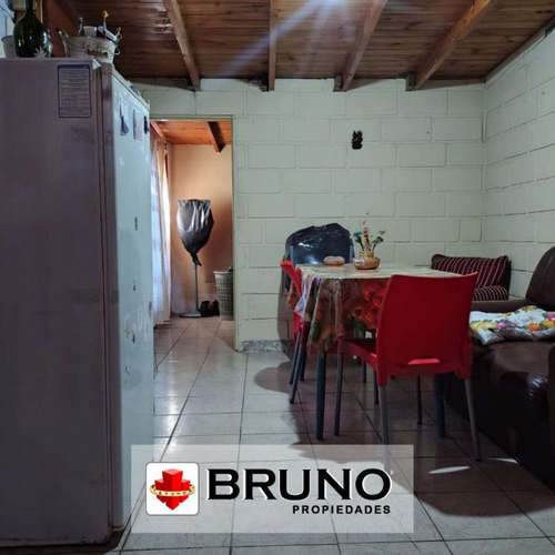 Casa En Venta En Agustin Ferrari