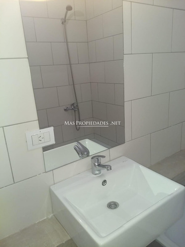Imagen 6 de 13 de Departamento En Venta 1 Dormitorio En Berazategui
