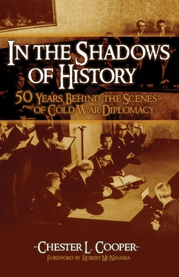 Libro In The Shadows Of History: Fifty Years B - Cooper, ...