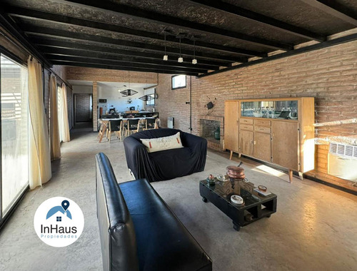 Casa De Categoria En Barrio Champaquí Golf, Villa General Belgrano