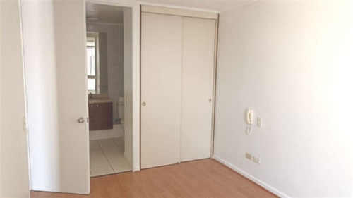 Imagen 8 de 16 de Departamento En Arriendo De 1 Dorm. En Estación Central