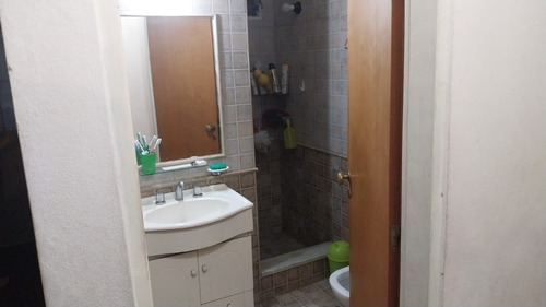 Casa De 3 Ambientes Con Galpon