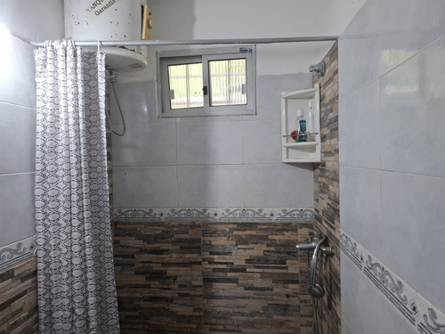 Casa Tipo Apartamento De 2 Dormitorios, Patio Pequeño Para Colgar Ropa.garantía Depósito En Atahualpa