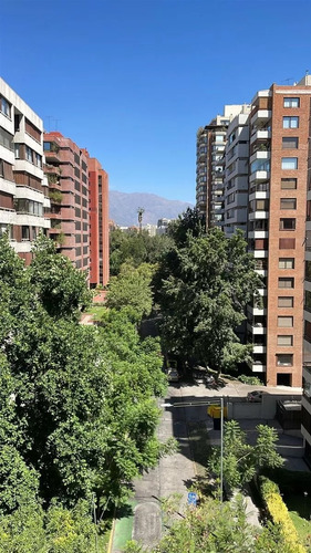 Amplio Departamento Con Vista Despejada En Vitacura.