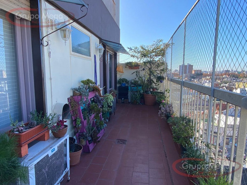 Imagen 6 de 25 de Depto 3 Ambientes Al Frente Con Balcón Terraza