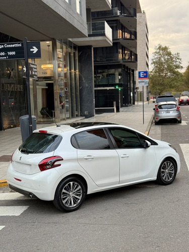 Peugeot 208 1.6 Allure