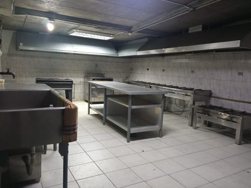 Imagen 1 de 11 de Cocina Industrial En Lechería, Sector Las Garzas, Muy Cerca De La Av. Intercomunal