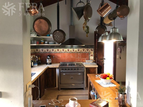 Imagen 7 de 21 de Venta De Casa De 4 Ambientes Con Cochera, Galeria, Quincho Y Piscina En Campos De Roca 1 (28792)