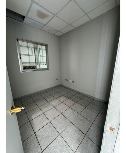 Arriendo De Bodega De 278 M2 En Mc San Pedro De La Paz, Ccp