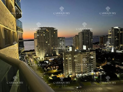 Alquiler Temporario De Apartamento Piso Alto De Dos Dormitorios Con Parrillero A Gas En Terraza, Playa Mansa 