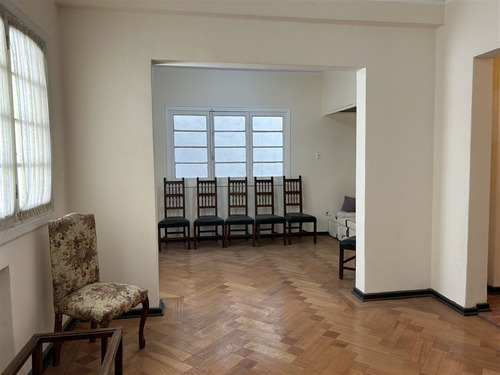 Departamento En Venta De 2 Dorm. En Santiago