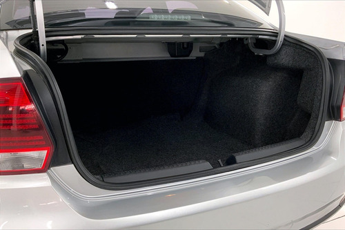 Imagen 21 de 25 de Volkswagen Vento 4 Pts Starline, Tm5, A/ac, Mp3, R-15