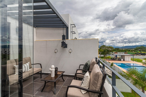 Imagen 12 de 25 de Venta De Casa Con Terraza Al Sur De Cuernavaca