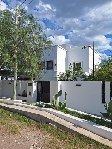 Venta Casa En Calle Cordoba 1333, Villa San Nicolas, Cordoba