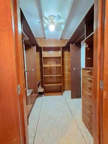 Vende Casa Urbanización Los Sauces. V.l.
