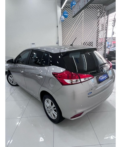 Toyota Yaris 1.3 16V FLEX XL PLUS TECH MULTIDRIVE
