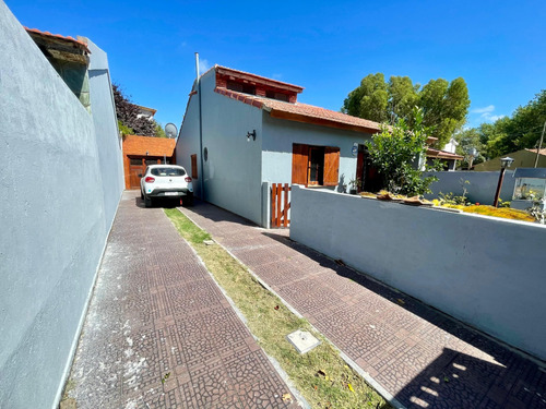 Venta Casa 4 Dormitorios Costa Azul Con Cochera