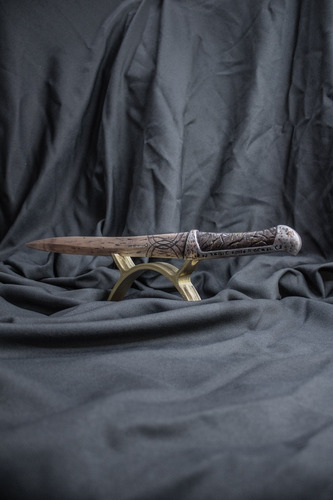 Réplica Cuchillo Dune Crysknife De Paul Atreides 1/1 48cm (Usado)