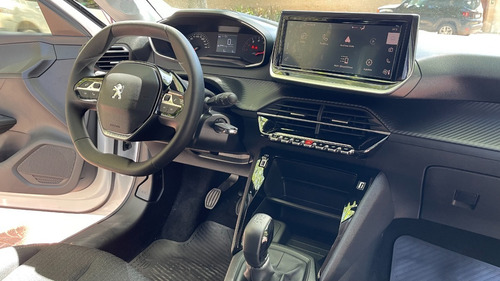 Imagen 22 de 25 de Peugeot 208 New Like 1.2