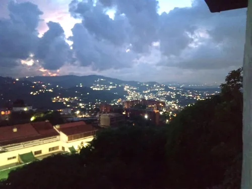 Los Naranjos, El Hatillo