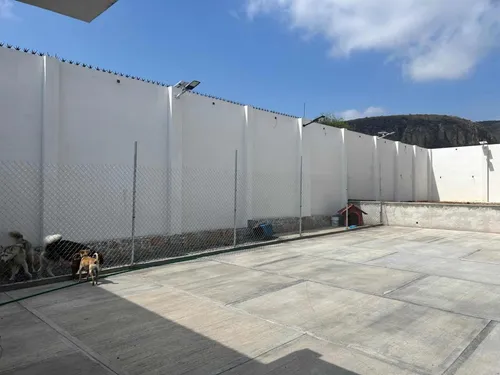Casa Grande Tipo Minimalista