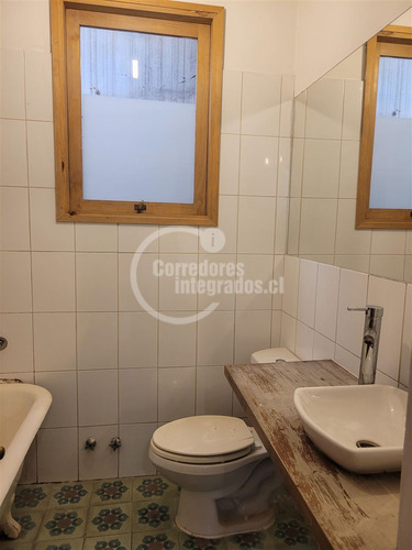 Casa En Venta De 6 Dorm. En Providencia