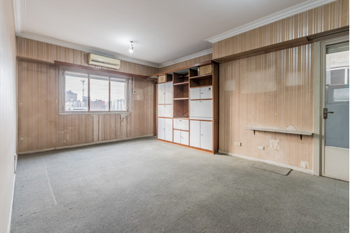 Imagen 3 de 30 de Venta Departamento Muy Luminoso De 4 Ambientes Con Dependencia En Balvanera