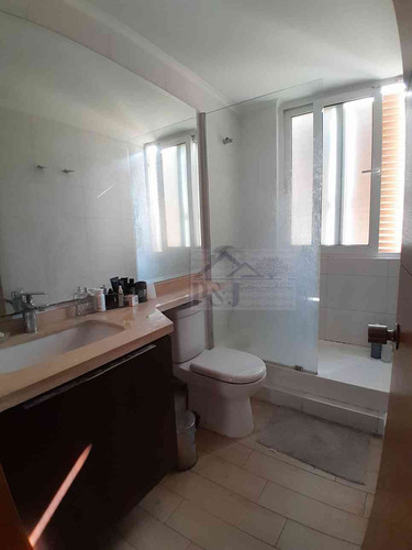 Excelente Casa Estilo Townhouse De 3 Niveles, En Providencia