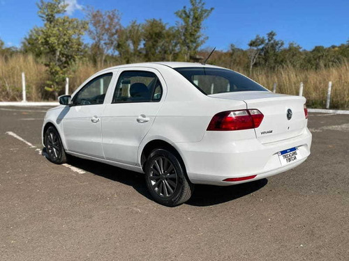 Imagem 6 de 14 de Volkswagen Novo Voyage 1.0 2015