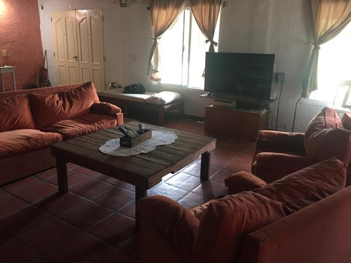 Casa Quinta En Barrio Privado Fcio. Varela. Cumpleaños, Reuniones, Uso Familiar, Alquiler Diario, Fin De Semana, Semanal, Quincena, Mes.