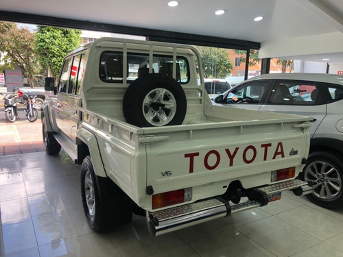 Imagen 5 de 13 de Toyota Land Cruiser