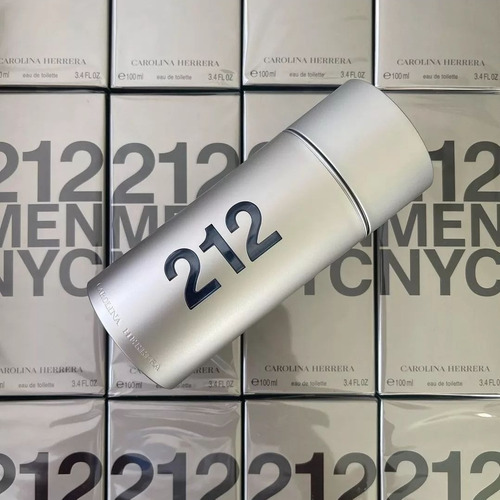 Imagen 4 de 5 de Carolina Herrera 212 NYC NYC Men EDT 100 ml para hombre