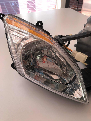 Imagen 3 de 7 de Faro Delantero Moto New Porsche Br 150 Bera