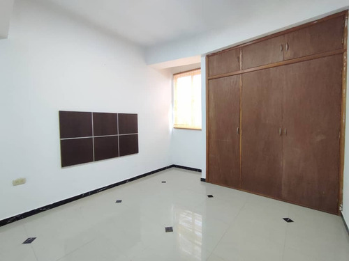Imagen 12 de 18 de Av-782 Zona Este Apartamento Ubicado En Edificio Cabana El Milagro
