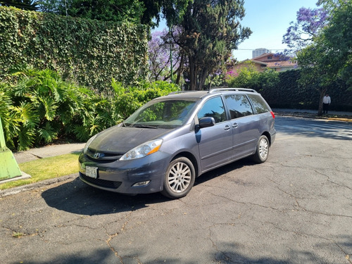 Toyota Sienna Xle At