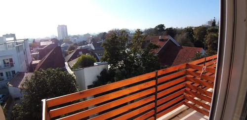 Imagen 2 de 8 de Ph De 1 Ambiente C/frente Abierto Y Balcon
