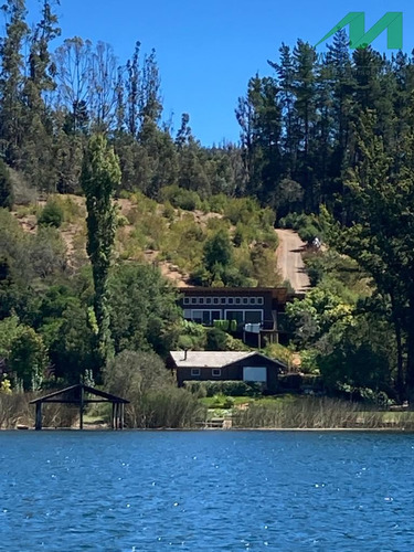 Casa En Venta De 3 Dorm. En Vichuquén