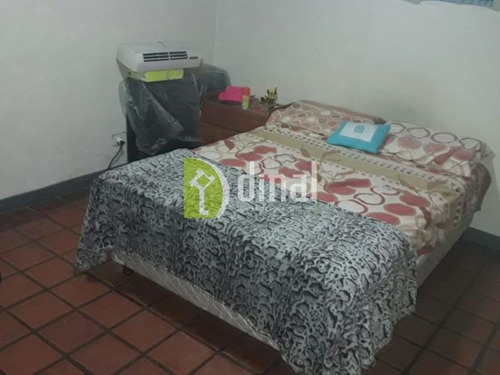 Imagen 9 de 16 de Casa 5 Ambientes Con Parque Y Entrada Para Auto