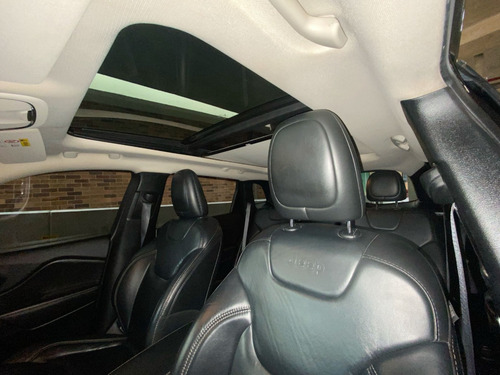 Imagen 22 de 25 de Jeep Cherokee Limited 3.2 2016