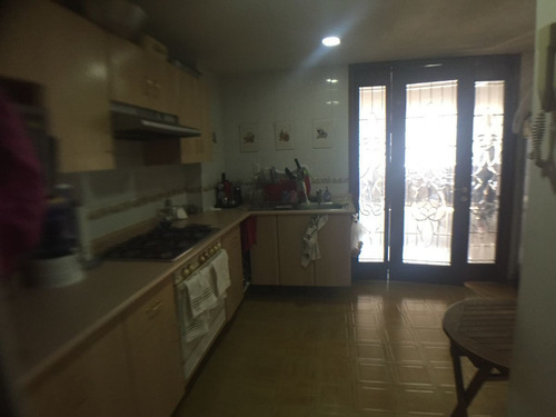 Imagen 17 de 30 de Venta De Departamento Amplio Con Balcón En Temístocles Polan