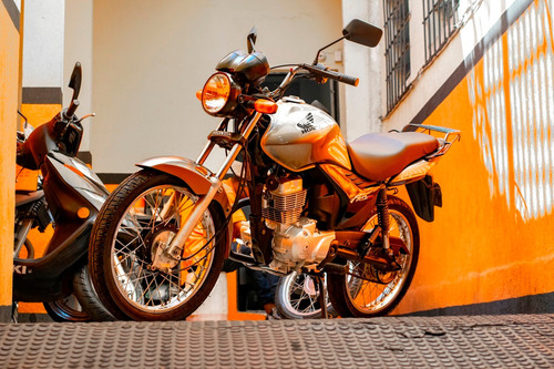 Fan 150 Esi Ano 2010 Financiamos Até 48x Com Pequena Entrada