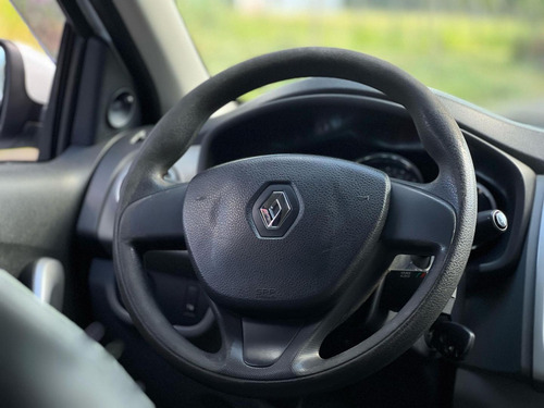 Renault Logan Expr 16 M