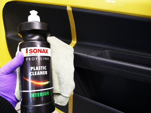 Imagen 2 de 4 de Sonax Profiline Restaurador De Plasticos Interior 1l