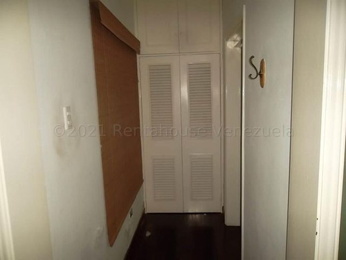 Imagen 8 de 21 de Casa En Venta Trigal Norte Valencia Carabobo 22-1786 Gerardo Guillen Rent-a-house