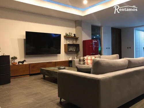 Casa En Venta En Loma Del Escobero. Cod V11467