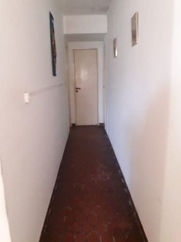 Imagen 5 de 11 de Permuta - Casa Tipo Ph De 4 Ambientes En Venta - Castelar Norte