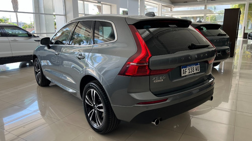 Imagen 3 de 5 de Volvo Xc60 Momentum Awd