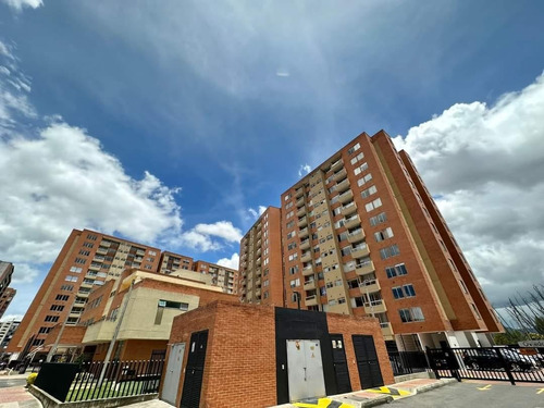 Apartamento En Venta Barrio Gran Granada Conjunto El Poblado 84m2