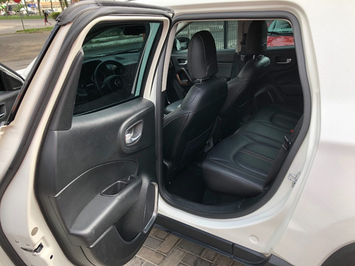 Imagem 8 de 14 de Fiat Toro Volcano Diesel 2021